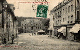 14 Calvados : Orbec Rue Carnot Et Place De L' Hôtel De Ville - Orbec