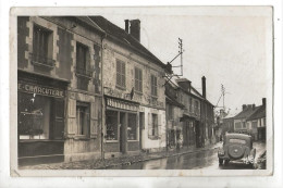 Nogent-sur-Oise (60) : GP Des Magasins De Charcuterie Et Café Tabac Rue Du Gal De Gaulle En 1955 (animé) PF. - Nogent Sur Oise