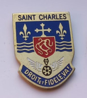 PO223 Pin's Armée Militaire école Catholique Religion Saint Charles Droit Et Fidèle Va D'Athis-Mons Lys Achat Immédiat - Army