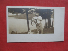 RPPC. Fishing Catch.  Maine   Ref 6374 - Autres & Non Classés