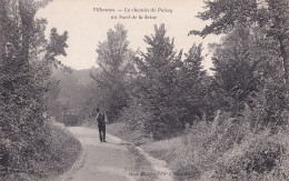 F10-78) VILLENNES - LE CHEMIN DE POISSY AU BORD DE LA SEINE  - ANIMEE - PERSONNAGE - ( 2 SCANS ) - Villennes-sur-Seine