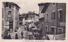 F20-38) ROYBON (ISERE) UN JOUR DE  FOIRE - ANIMEE - HABITANTS - ETALS - EN  1936 - ( 2 SCANS ) - Roybon