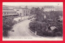 F-69-Lyon-64P51 La Gare De Perrache Et L'hôtel Terminus, Cpa BE - Lyon 2