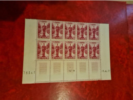 MAROC COIN DATE BLOC DE 10  DU 9/4/1951 N° 301 - Unused Stamps