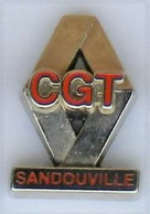 SY03 Pin's Syndicat CGT Renault Sandouville Qualité Arthus Non Signé Achat Immédiat - Renault