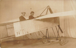 Aviation * Carte Photo * Avion Ancien N°94 Avec Aviateur * Type Modèle Marque ? - ....-1914: Vorläufer