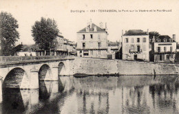 Terrasson - Le Pont Sur La Vézère Et Le Pas Bruzat - Terrasson-la-Villedieu