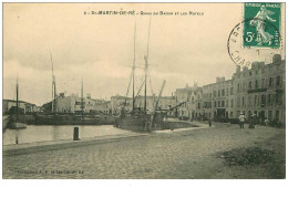 17.SAINT MARTIN DE RE.n°9791.QUAIS DU BASSIN ET LES HOTELS - Saint-Martin-de-Ré