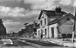 VILLECRESNES (Val-de-Marne) - La Gare - Voie Ferrée - Voyagé 1951 (2 Scans) Dufresne, 111 Avenue De Neuilly-sur-Seine - Villecresnes