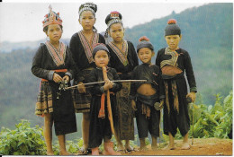 Asie > Thaïlande A Mong (Meo) Family One Of Some Twenty Hill Tribes - Tailandia