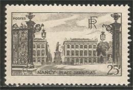 337 France Yv 778 Place Stanislas Nancy MNH ** Neuf SC (778-1b) - Monuments