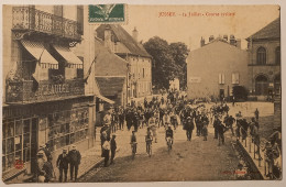 JUSSEY (70 Haute Saone) - Course Cycliste 14 Juillet / Passage Vélo Devant Enseigne CLAUDEL Fontes ... - Belle Animation - Jussey