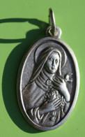 Pendentif Médaille Religieuse "Sainte Thérèse De L'Enfant Jésus"  Lisieux - Métal Argenté -  Religious Pendant - Religión & Esoterismo