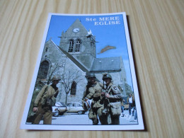 Sainte-Mère-Eglise (50).Commémoration D'un Anniversaire Du Débarquement Devant L'église - Carte Animée. - Sainte Mère Eglise