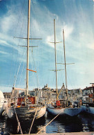 13 MARSEILLE  Les Voiliers Odyssée Et Creeberry   (Scan R/V) N°   33   \OA1035 - Oude Haven (Vieux Port), Saint Victor, De Panier