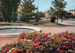 01  Châtillon-sur-Chalaronne Place De La République    (Scan R/V) N°   44  \OA1049 - Châtillon-sur-Chalaronne