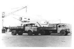 Bangui  Photo  1967 Les Camions Au Port  République Centrafricaine    (Scan R/V) N°   25   \OA1041 - Central African Republic