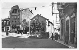 69   Saint-Laurent-de-Chamousset  La Place Du Plâtre   (Scan R/V) N°   17   \OA1041 - Givors