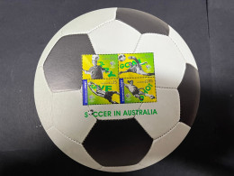 9-4-2024 (1 Z 30 A) Australia - Round Mint Mini-sheet (football Balloon Shape) 17 Cm - Ganze Bögen & Platten