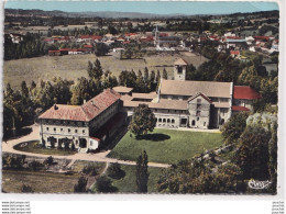 65) TOURNAY (HAUTES PYRENEES) VUE PANORAMIQUE AERIENNE SUR LE VILLAGE ET L 'ABBAYE DE N.D. DE TOURNAY - ( 2 SCANS ) - Tournay