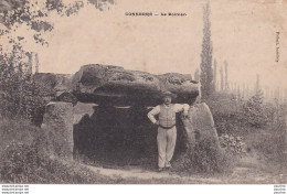 L14-72) CONNERRE (SARTHE) LE DOLMEN - ANIMEE - PERSONNAGE - EN 1908 -  ( 2 SCANS ) - Connerre