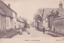 I16-60) FROISSY - LA RUE DE L ' EGLISE  - ANIMEE  - HABITANTS - EN 1918 -  ( 2 SCANS ) - Froissy