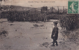 A18-92) CHAVILLE - VELIZY - UN PECHEUR EN HERBE - ANIMEE - ENFANT - EN 1909 - Chaville
