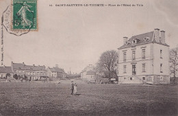 A6-50) SAINT SAUVEUR LE VICOMTE ( MANCHE ) PLACE DE L ' HOTEL DE VILLE  - EN 1 909 - Saint Sauveur Le Vicomte