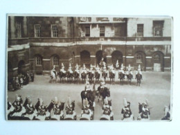Postkarte: Changing The Guard, Whitehall, London Von London - Non Classés