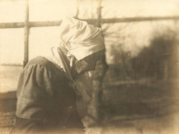 Vendée ? * Femme En Coiffe & Costume * Photo Ancienne 11x8.5cm - Other & Unclassified