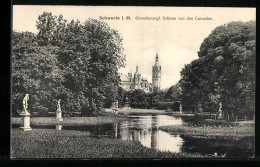 AK Schwerin I. M., Grossherzogl. Schloss Von Den Cascaden  - Schwerin