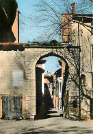 84 - Malaucène - Vieille Ruelle Et Abside De L'Eglise - CPM - Voir Scans Recto-Verso - Malaucene