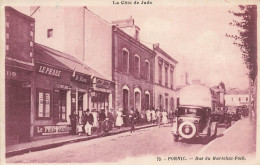 Pornic * Rue Du Maréchal Foch * Dépôt Centrale Journal LE PHARE * éditeur Grollier Journaux * Automobiles Anciennes - Pornic