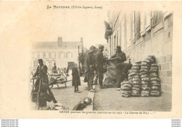 ERNEE PENDANT LES GRANDES MANOEUVRES DE 1901 LA CORVEE DE PAIN - Ernee