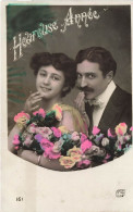 FETES ET VOEUX - Nouvel An - Un Couple Tenant Un Bouquet De Fleur - Colorisé - Carte Postale Ancienne - Neujahr