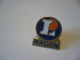 PIN'S PINS PIN PIN’s ピンバッジ  LECLERC MACON 71 SAONE ET LOIRE - Levensmiddelen