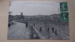 30 --- FONS SUR LUSSAN  VUE GENERALE ET ROUTE DE LUSSAN  ANIMEE EDIT MALAFOSSE ALAIS GARD - Otros & Sin Clasificación