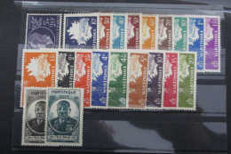 LOT MARTINIQUE N°198 à 215 NEUF** TB COTE 32,50 EUROS VOIR SCANS - Neufs