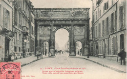 FRANCE - Nancy - Porte Stanislas Construite En 1761 - Des Ses Murs D'autrefois Reliques. Notre - Carte Postale Ancienne - Nancy