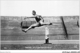 AJKP8-0781 - SPORT - ANDRE A L'ENTRAINEMENT  ATHLETISME JO PARIS 1924 - Atletiek
