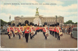 AJLP7-ANGLETERRE-0580 - Victoria Memorial - Buckingham Palace And Guards - London - Buckingham Palace