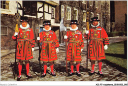 AJLP7-ANGLETERRE-0578 - London - Yeoman Warders At The Tower Of London - Tower Of London