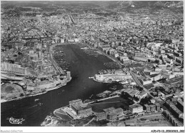 AJDP3-13-0233 - MARSEILLE - Vue Aérienne - Panoramique Sur Le Vieux Port Er La Ville  - Oude Haven (Vieux Port), Saint Victor, De Panier