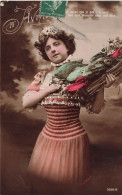 FETES ET VOEUX - 1er Avril - Une Femme Tenant Un Panier De Poisson - Colorisé - Carte Postale Ancienne - 1er Avril - Poisson D'avril