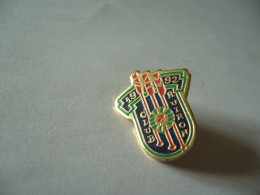 PIN'S PINS PIN PIN’s ピンバッジ  1992 CLUB AVIRON - Roeisport