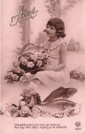 FETES ET VOEUX - 1er Avril - Une Petite Fille Tenant Un Panier De Fleurs - Animé - Carte Postale Ancienne - April Fool's Day