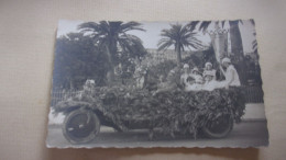 06 NICE CARTE PHOTO AUTOMOBILE  FEMME MODE BANNIERE JARDIN ALBERT 1 ER - Andere & Zonder Classificatie