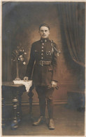 MILITARIA  - Officiers - Jeune Homme - Carte Postale Ancienne - Autres & Non Classés