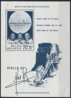 Neil Armstrong (1930-2012), Amerikai űrhajós Aláírása Belga Holdraszállás Bélyegblokkon / Signature Of Neil Armstrong (1 - Autres & Non Classés
