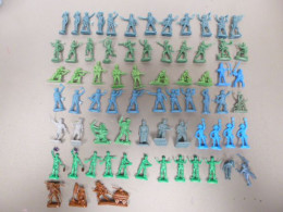 Figurines 1/72 - Divers - 70 Pièces - Courrier Ordinaire - Militaires